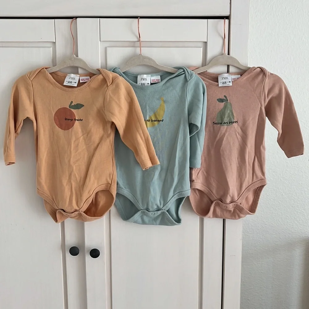 Zara (VGUC) | fruit long sleeve bodysuits